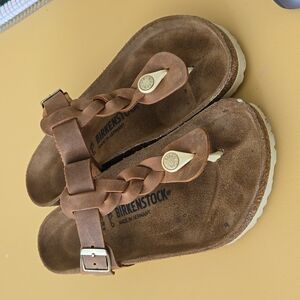 Birkenstock braided Gizeh, size 39 (8-8.5). Worn 3-5 times.
